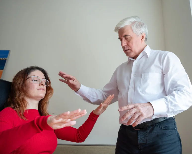 Arrêter de fumer à Paris : l’hypnose comme méthode sérieuse