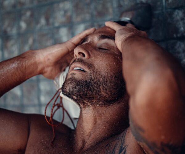 Secrets d’hydratation pour cheveux et barbe