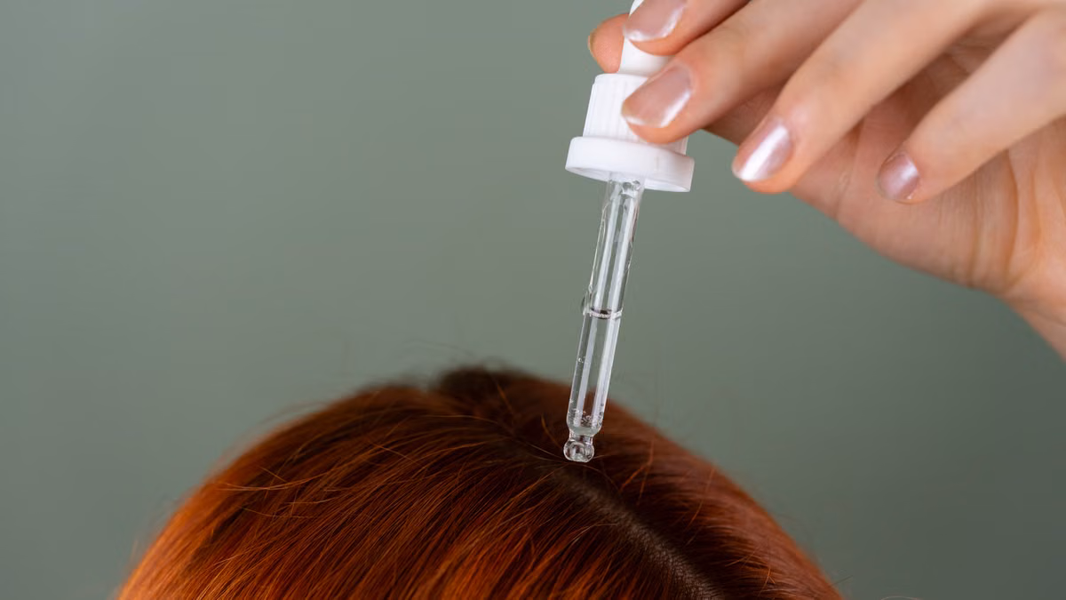 Pousse des cheveux rapide : 5 solutions scientifiques prouvées