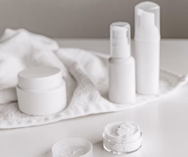 Routines de soins minimalistes : moins c’est vraiment plus