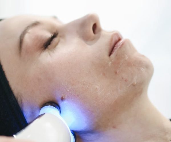 7 gestes beauté anti-âge vraiment efficaces à 20€