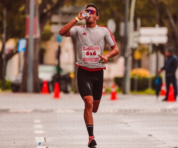 Routine d’hydratation avant et après le sport