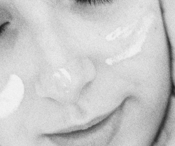 7 gestes anti-âge simples et efficaces à adopter dès 30 ans