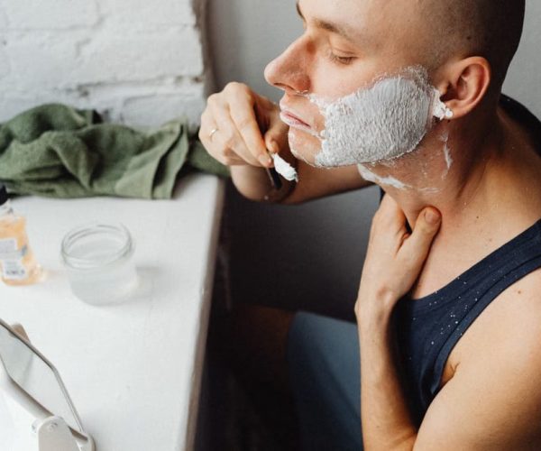 Routines de soins corporels pour les hommes : le guide complet